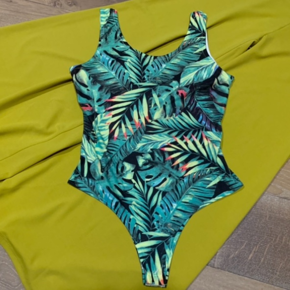Tropical print sleeveless bodysuit size L